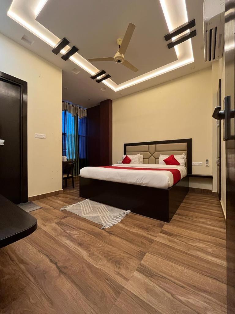 Hotel Mayur Palace Agra  Ngoại thất bức ảnh